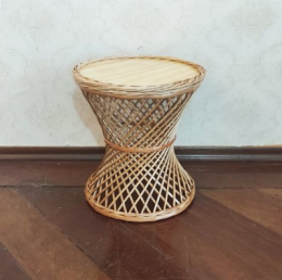 310577 - MESA AMPULHETA DE VIME P 39X39X42CM